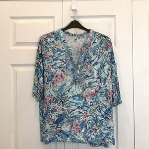 # Fun tropical print 3X top